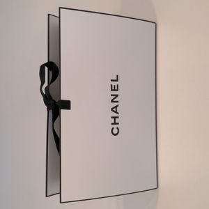 Chanel packaging